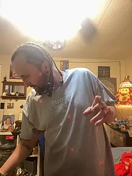 BobbyQ29 online show from 12/21/25, 09:33