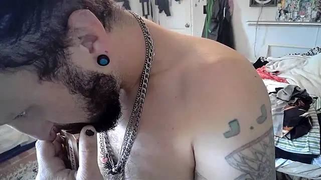 BobbyQ29 online show from 04/01/26, 08:39