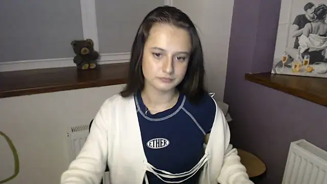 Caramel bunny online show from 11/28/25, 01:22