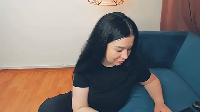 LayaFlow online show from 04/28/26, 07:02