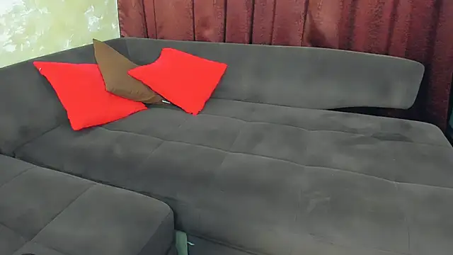 LayaFlow online show from 03/17/25, 09:44