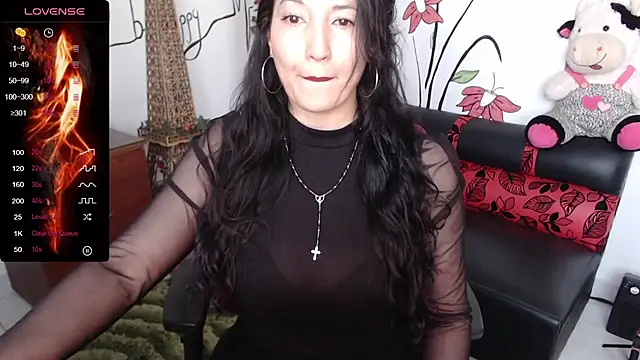 Snapshot of Roxanne_Ssummers chatting on 12/03/24, 02:44 Roxanne Ssummers online show from 12/03/24, 02:44