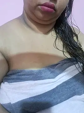 Snapshot of Ravina_patil1 chatting on 07/18/26, 03:59 Ravina patil1 online show from 07/18/26, 03:59