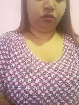 Snapshot of Ravina_patil1 chatting on 07/08/26, 12:17 Ravina patil1 online show from 07/08/26, 12:17