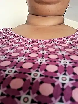 Ravina patil1 online show from 05/07/26, 05:33