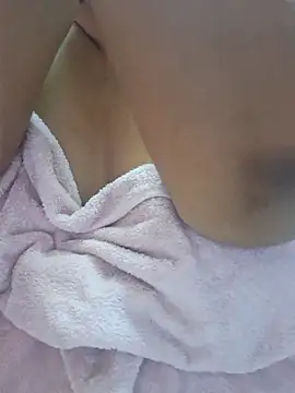 Ravina patil1 online show from 03/17/25, 04:08