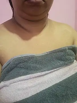 Snapshot of Ravina_patil1 chatting on 06/28/26, 04:08 Ravina patil1 online show from 06/28/26, 04:08