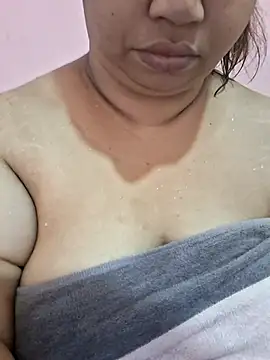 Ravina patil1 online show from 03/19/26, 03:50