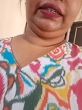 Ravina patil1 online show from 05/06/26, 05:33
