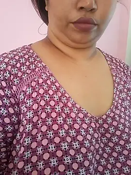 Ravina patil1 online show from 04/14/26, 10:42