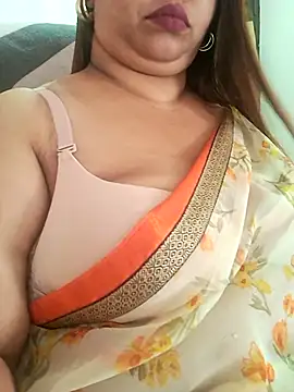 Snapshot of Ravina_patil1 chatting on 06/27/26, 12:22 Ravina patil1 online show from 06/27/26, 12:22