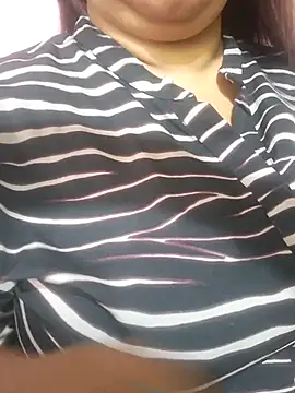 Snapshot of Ravina_patil1 chatting on 07/15/26, 12:56 Ravina patil1 online show from 07/15/26, 12:56
