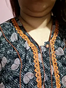 Ravina patil1 online show from 03/31/26, 08:00