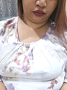 Ravina patil1 online show from 04/13/26, 08:13