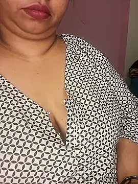 Ravina patil1 online show from 03/23/26, 04:29