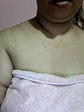 Ravina patil1 online show from 03/25/26, 07:57