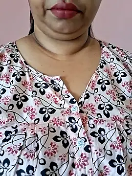 Ravina patil1 online show from 04/18/26, 07:11