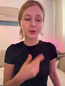 LunaRase online show from 11/14/25, 12:09