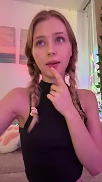 LunaRase online show from 10/27/25, 11:00