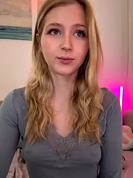 LunaRase online show from 12/03/25, 07:08