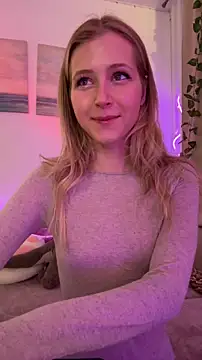 LunaRase online show from 10/26/25, 09:53