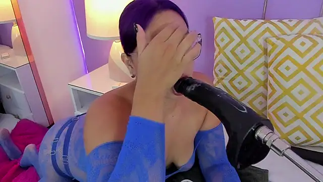 Snapshot of SophyRuiz_ chatting on 02/12/26, 12:05 SophyRuiz online show from 02/12/26, 12:05