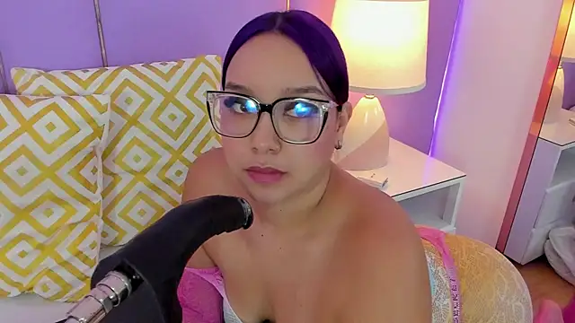 Snapshot of SophyRuiz_ chatting on 02/28/26, 11:43 SophyRuiz online show from 02/28/26, 11:43