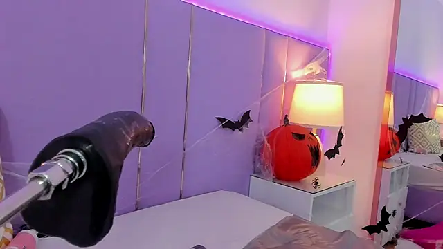 SophyRuiz  online show from 10/22/25, 12:15