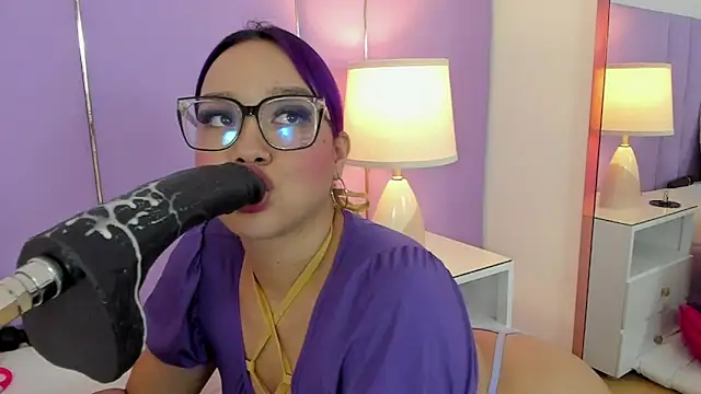 SophyRuiz  online show from 10/06/25, 11:55