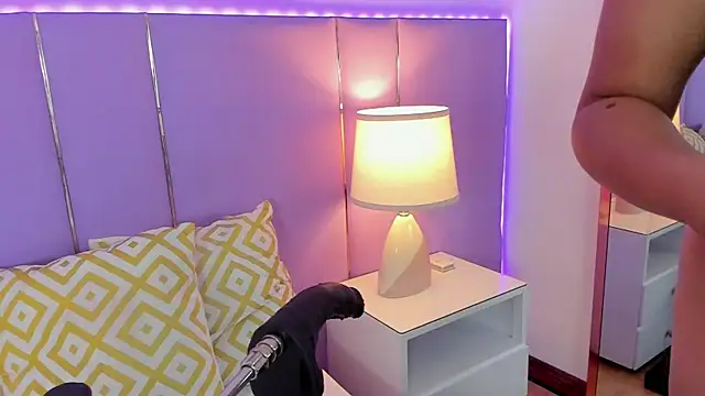 SophyRuiz  online show from 03/28/26, 11:44