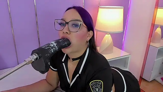 SophyRuiz  online show from 11/29/25, 12:05