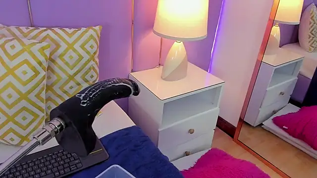 Snapshot of SophyRuiz_ chatting on 02/09/26, 12:03 SophyRuiz online show from 02/09/26, 12:03