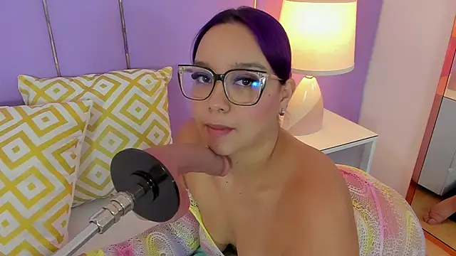 SophyRuiz  online show from 03/26/26, 11:52