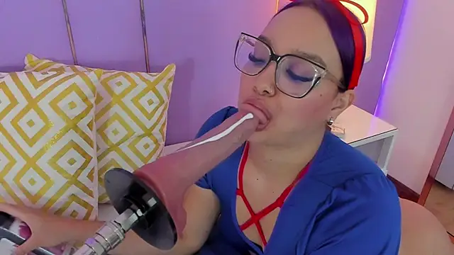 SophyRuiz  online show from 03/14/26, 11:49