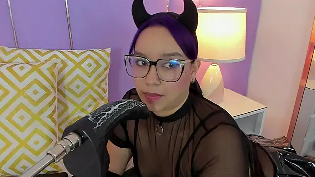 Snapshot of SophyRuiz_ chatting on 02/11/26, 11:54 SophyRuiz online show from 02/11/26, 11:54