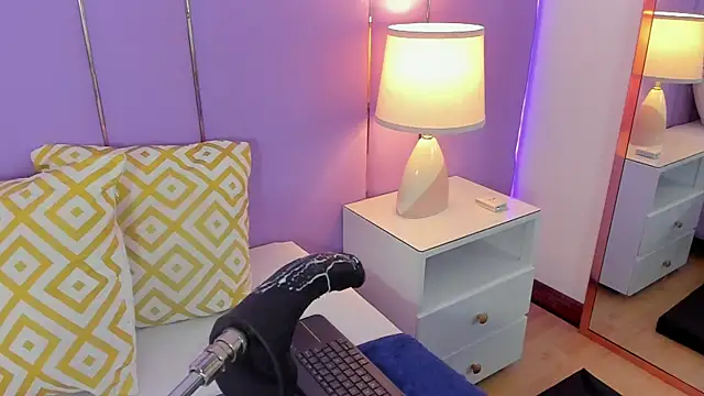 SophyRuiz  online show from 03/30/26, 11:55