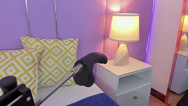 SophyRuiz  online show from 04/10/26, 11:50