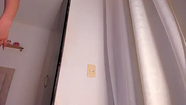 Snapshot of Avaline_Blancx chatting on 03/11/25, 01:37 Avaline Blancx online show from 03/11/25, 01:37