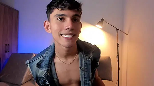 EstebanPerez  online show from 02/17/25, 10:27