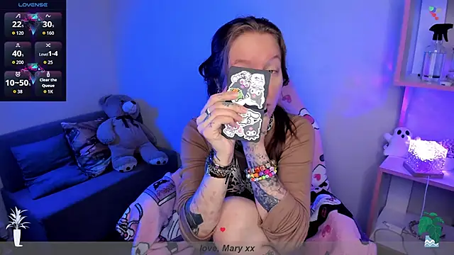 Mary Xextra online show from 11/18/25, 01:21