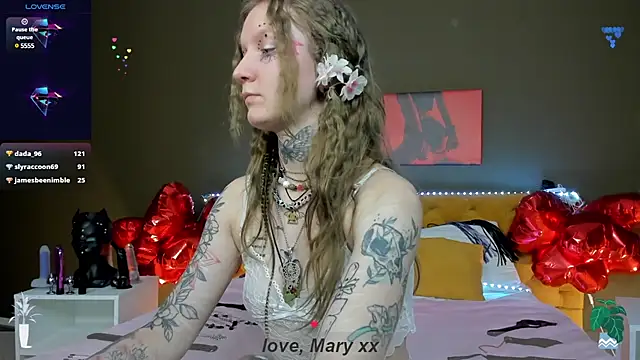 Snapshot of Mary_Xextra chatting on 02/14/25, 07:17 Mary Xextra online show from 02/14/25, 07:17