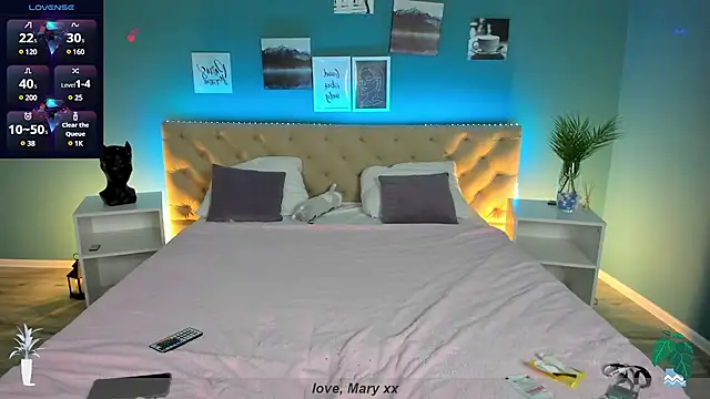 Snapshot of Mary_Xextra chatting on 02/28/25, 01:05 Mary Xextra online show from 02/28/25, 01:05