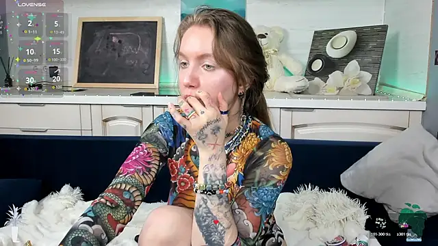 Mary Xextra online show from 04/04/26, 09:16