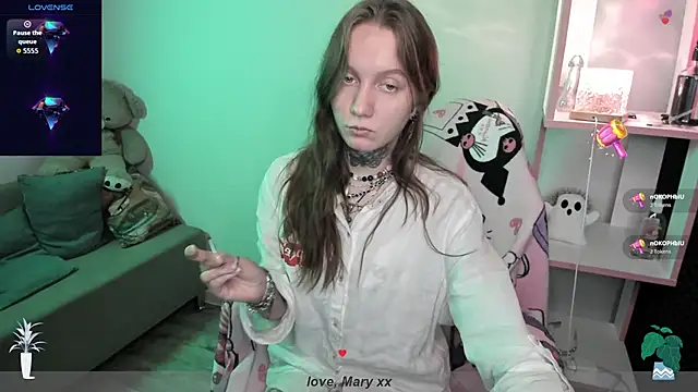 Mary Xextra online show from 11/12/25, 01:21