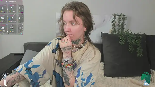 Mary Xextra online show from 04/21/26, 09:27