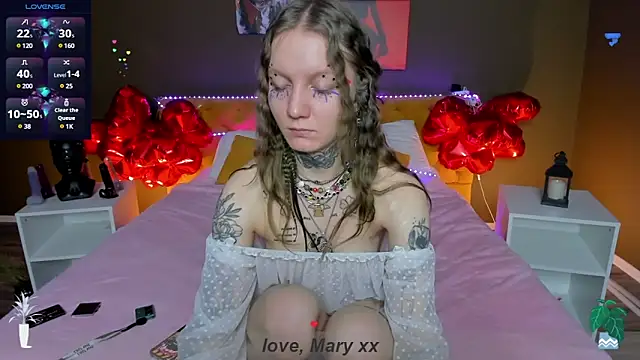Snapshot of Mary_Xextra chatting on 02/14/25, 01:13 Mary Xextra online show from 02/14/25, 01:13
