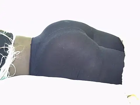 Snapshot of candililie chatting on 06/12/26, 08:50 candililie online show from 06/12/26, 08:50