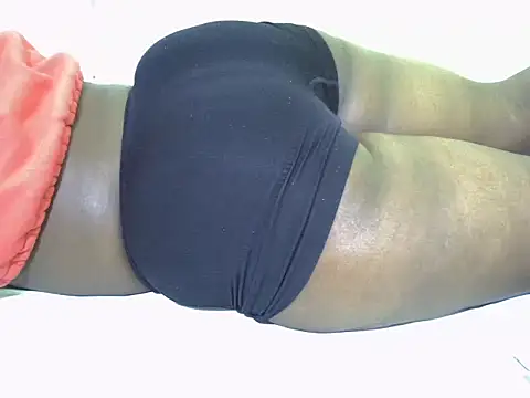 Snapshot of candililie chatting on 12/05/25, 01:21 candililie online show from 12/05/25, 01:21