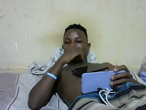 Snapshot of swthairydic chatting on 11/01/25, 04:23 swthairydic online show from 11/01/25, 04:23