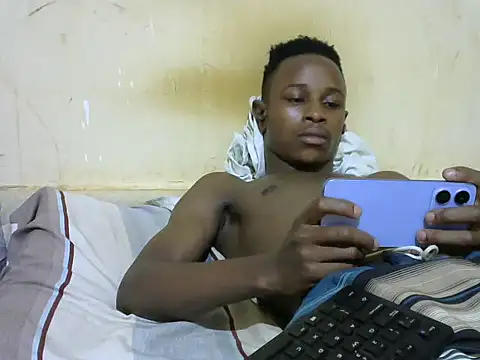 Snapshot of swthairydic chatting on 11/30/25, 08:42 swthairydic online show from 11/30/25, 08:42